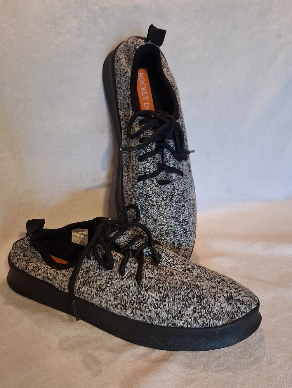 Rocket Dog Black and Gray Knit Lace-Up Sneakers Size 8.5 New